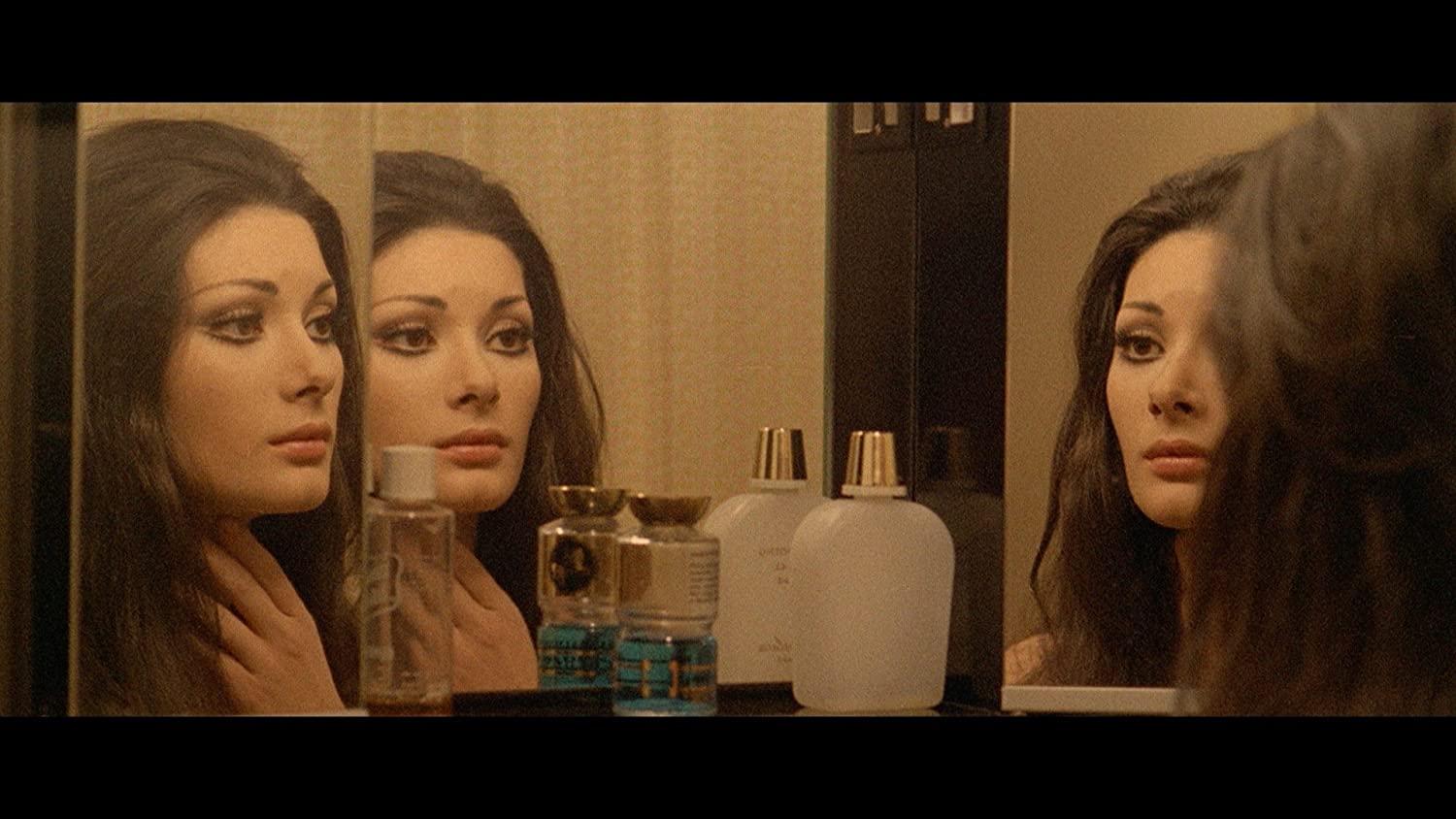 Edwige Fenech in All the Colors of the Dark